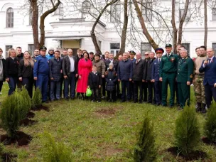 Клон легендарного «тополя Победы» высадили в Нижнем Новгороде