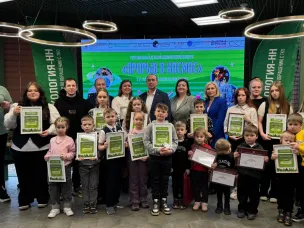 Более 1000 работ представили нижегородцы на региональный экологический конкурс поделок из вторсырья «Прорыв в космос»